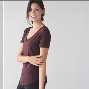 lululemon - love tee II (v-neck tee)
